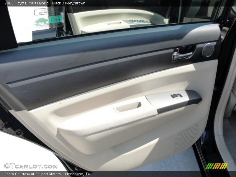 Black / Ivory/Brown 2005 Toyota Prius Hybrid