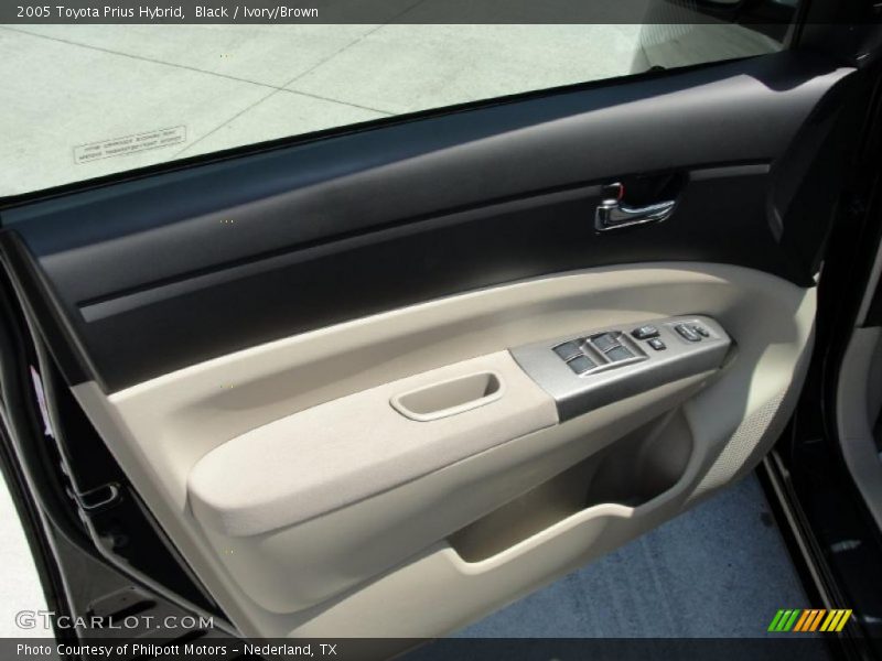 Black / Ivory/Brown 2005 Toyota Prius Hybrid