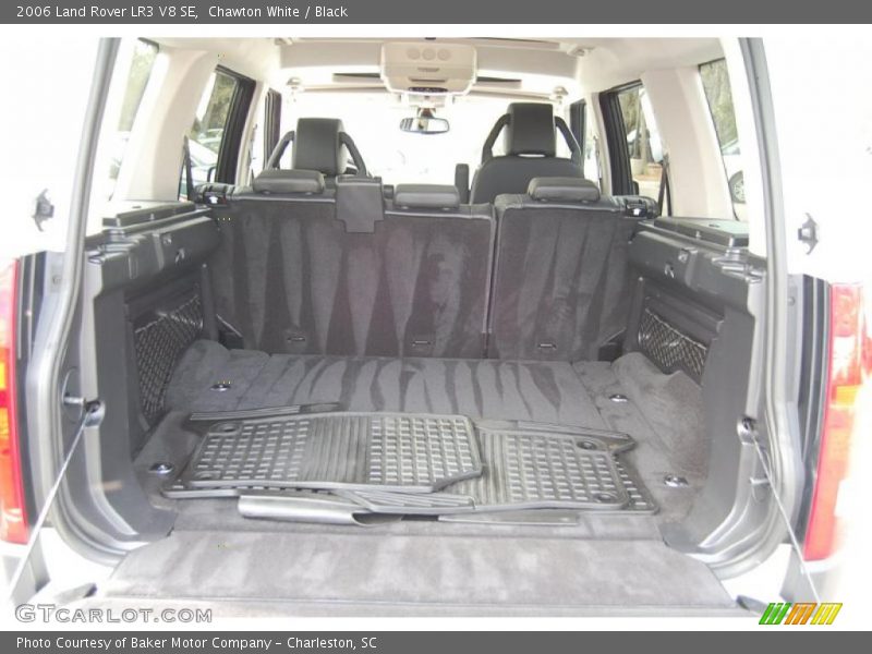 Chawton White / Black 2006 Land Rover LR3 V8 SE