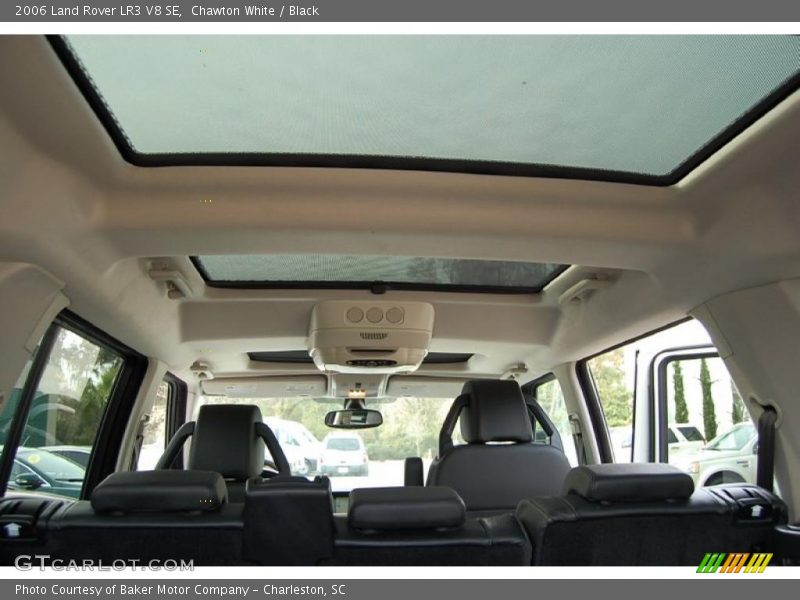 Chawton White / Black 2006 Land Rover LR3 V8 SE