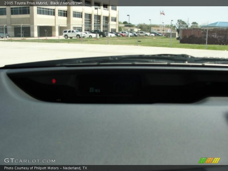Black / Ivory/Brown 2005 Toyota Prius Hybrid