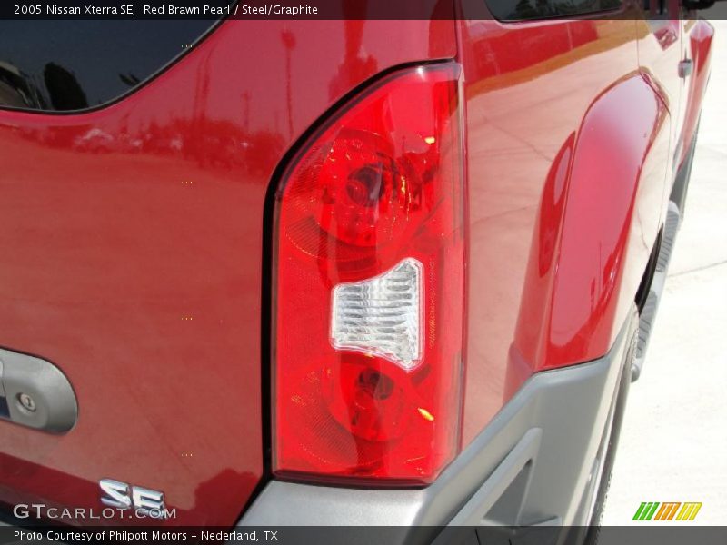 Red Brawn Pearl / Steel/Graphite 2005 Nissan Xterra SE