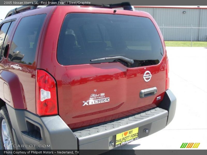 Red Brawn Pearl / Steel/Graphite 2005 Nissan Xterra SE