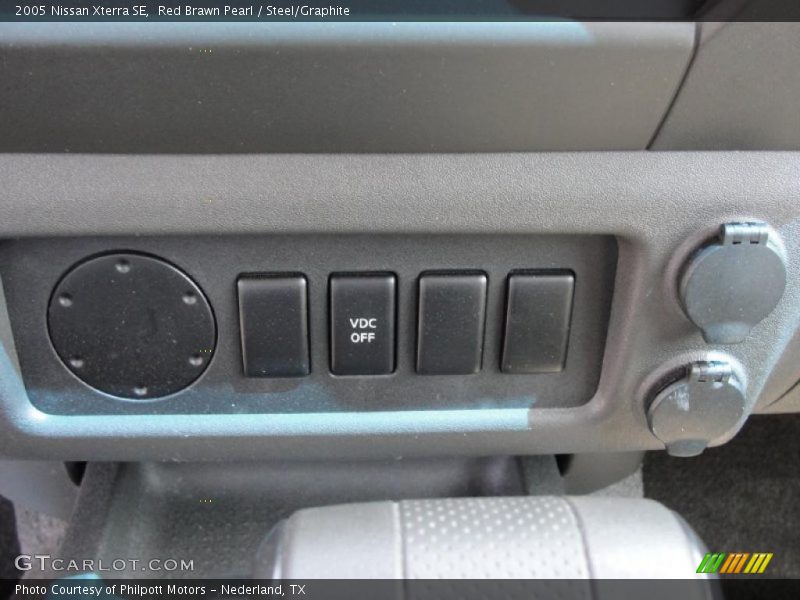 Red Brawn Pearl / Steel/Graphite 2005 Nissan Xterra SE