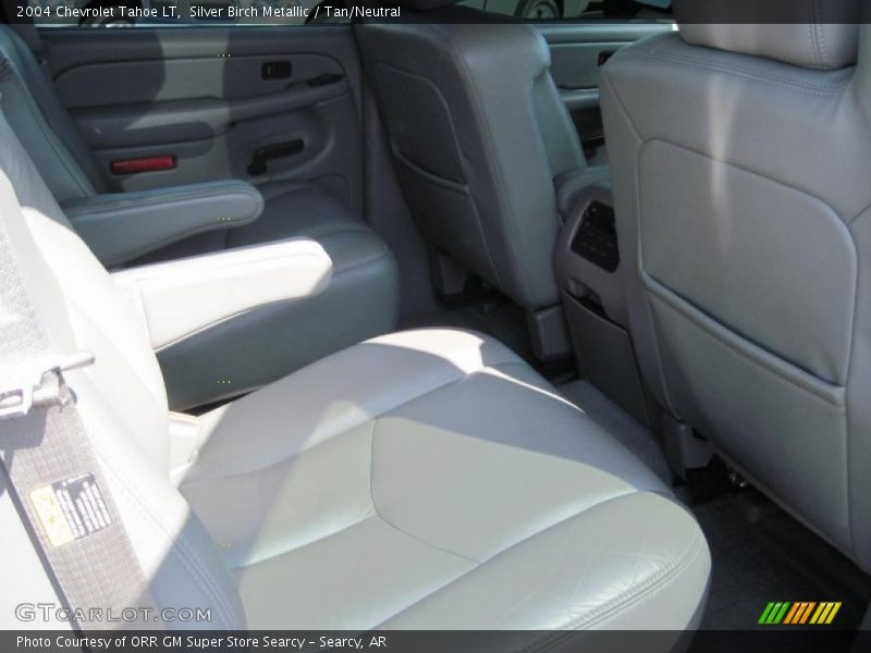 Silver Birch Metallic / Tan/Neutral 2004 Chevrolet Tahoe LT