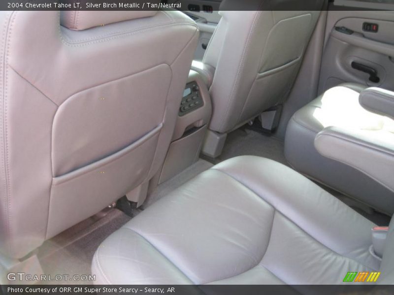 Silver Birch Metallic / Tan/Neutral 2004 Chevrolet Tahoe LT