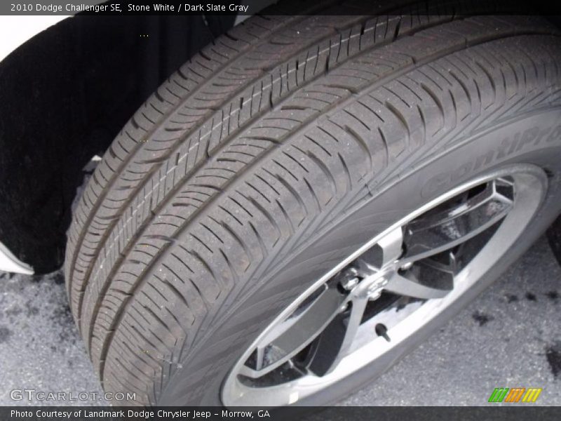 Stone White / Dark Slate Gray 2010 Dodge Challenger SE