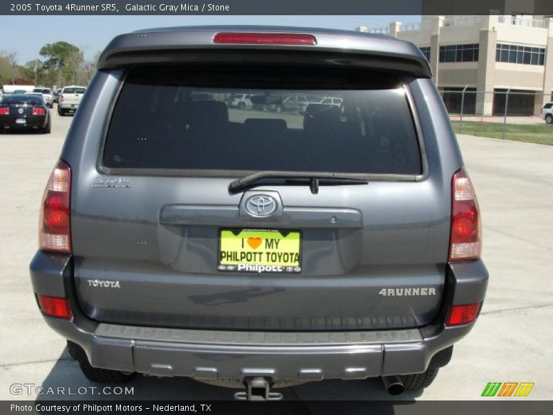 Galactic Gray Mica / Stone 2005 Toyota 4Runner SR5