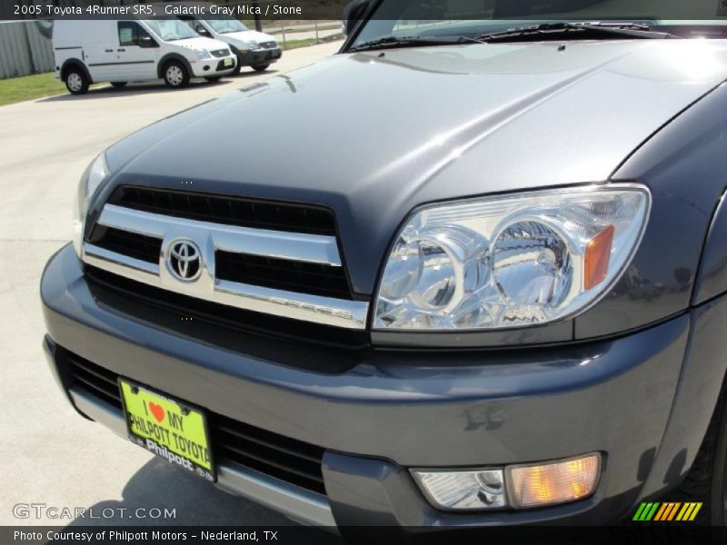 Galactic Gray Mica / Stone 2005 Toyota 4Runner SR5