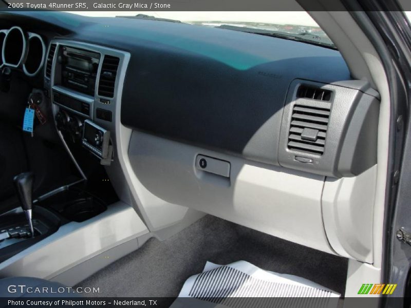 Galactic Gray Mica / Stone 2005 Toyota 4Runner SR5