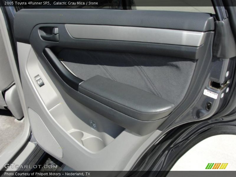 Galactic Gray Mica / Stone 2005 Toyota 4Runner SR5