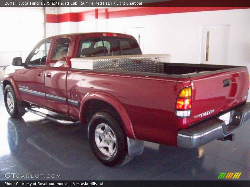 Sunfire Red Pearl / Light Charcoal 2001 Toyota Tundra SR5 Extended Cab