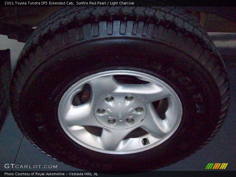 Sunfire Red Pearl / Light Charcoal 2001 Toyota Tundra SR5 Extended Cab