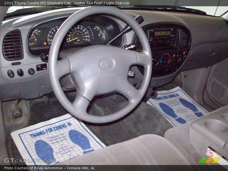 Sunfire Red Pearl / Light Charcoal 2001 Toyota Tundra SR5 Extended Cab