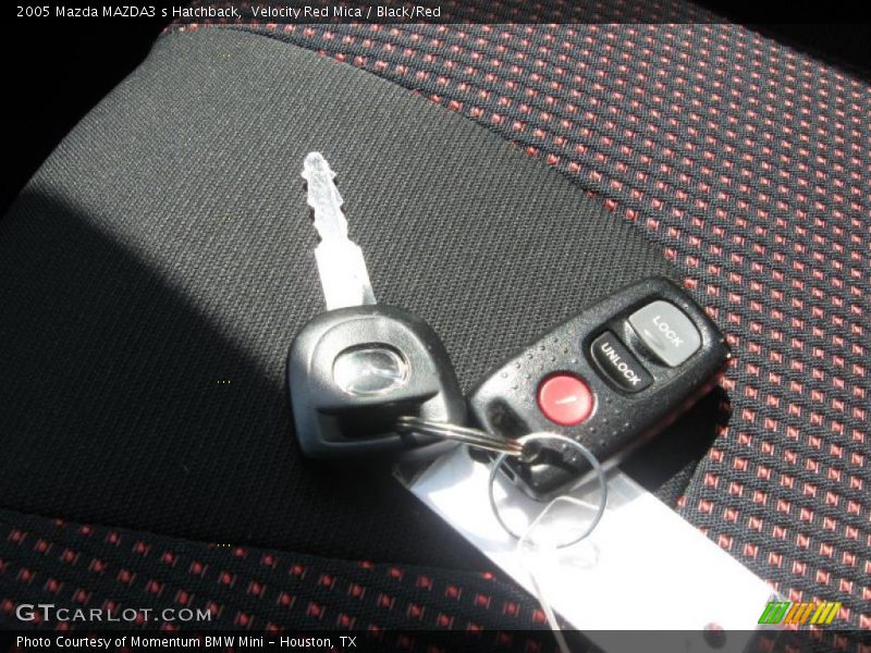 Velocity Red Mica / Black/Red 2005 Mazda MAZDA3 s Hatchback