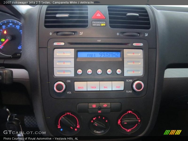 Campanella White / Anthracite 2007 Volkswagen Jetta 2.5 Sedan