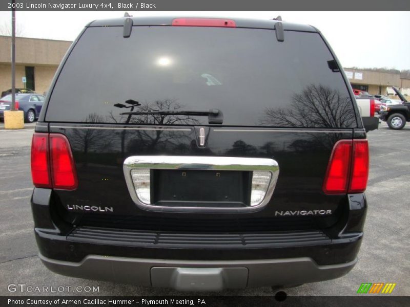 Black / Black 2003 Lincoln Navigator Luxury 4x4