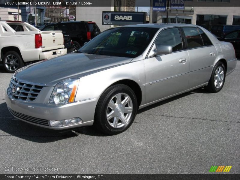 Light Platinum / Ebony 2007 Cadillac DTS Luxury