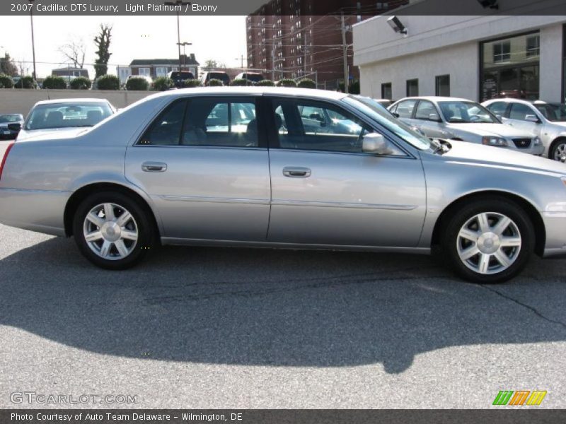 Light Platinum / Ebony 2007 Cadillac DTS Luxury