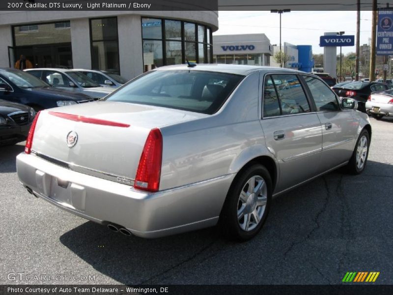 Light Platinum / Ebony 2007 Cadillac DTS Luxury