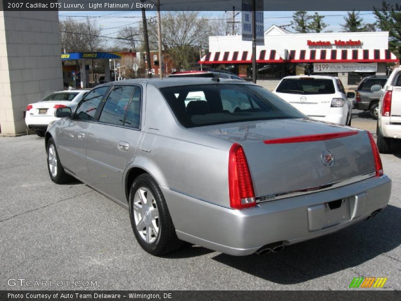 Light Platinum / Ebony 2007 Cadillac DTS Luxury