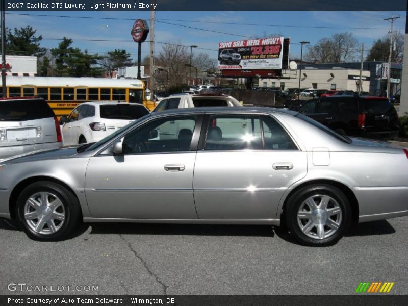 Light Platinum / Ebony 2007 Cadillac DTS Luxury