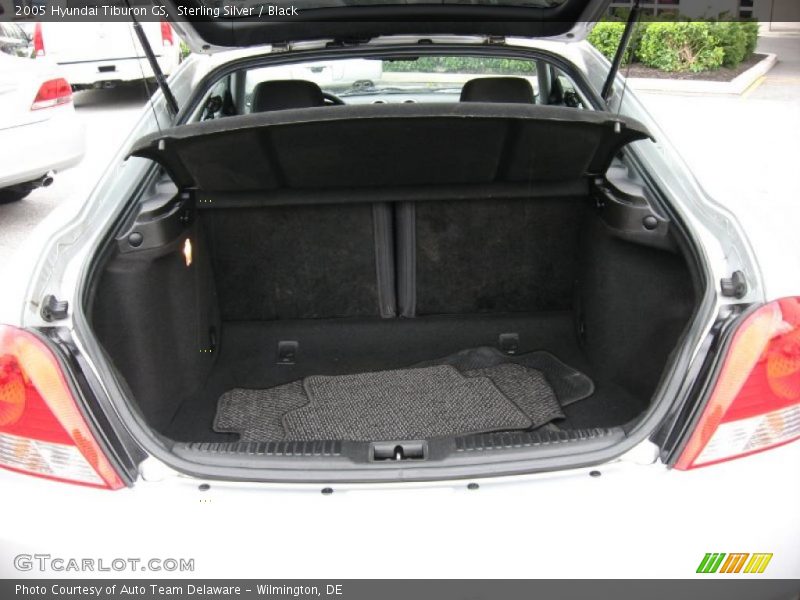 Sterling Silver / Black 2005 Hyundai Tiburon GS