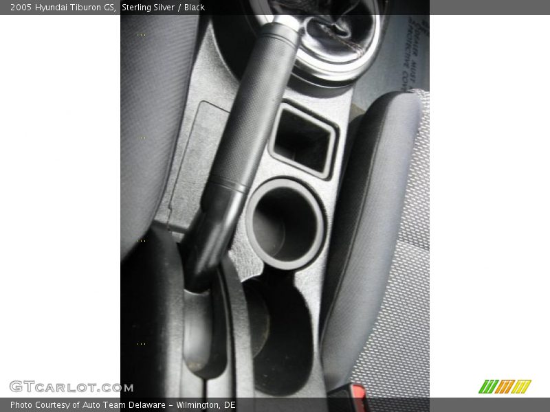 Sterling Silver / Black 2005 Hyundai Tiburon GS
