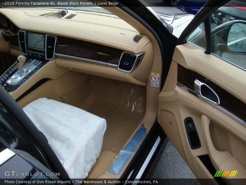 Basalt Black Metallic / Luxor Beige 2010 Porsche Panamera 4S