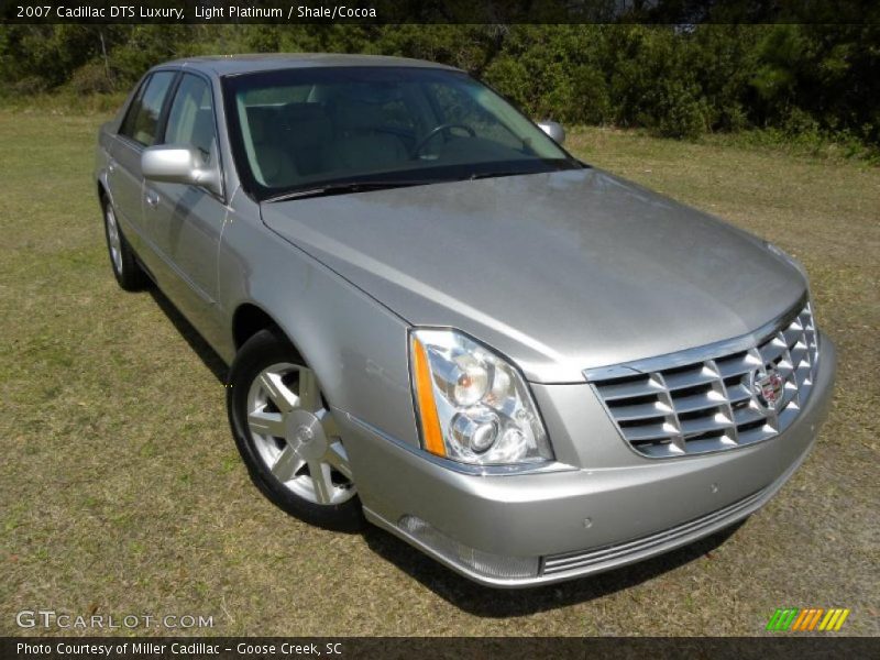 Light Platinum / Shale/Cocoa 2007 Cadillac DTS Luxury