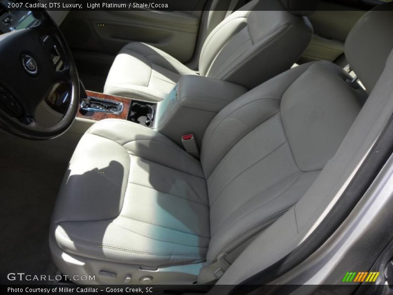 Light Platinum / Shale/Cocoa 2007 Cadillac DTS Luxury
