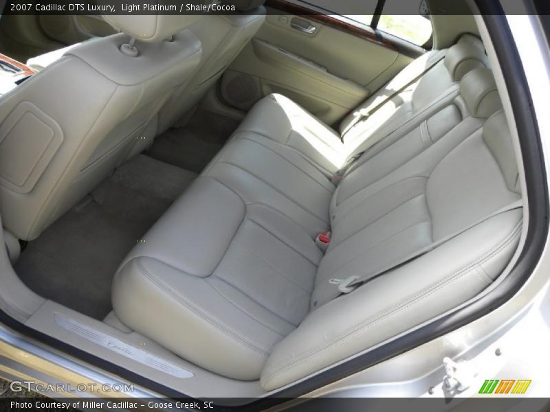 Light Platinum / Shale/Cocoa 2007 Cadillac DTS Luxury