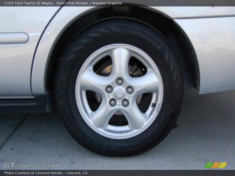 Silver Frost Metallic / Medium Graphite 2003 Ford Taurus SE Wagon