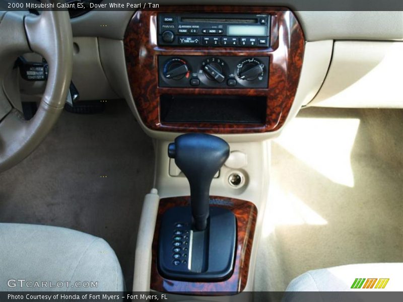 Dover White Pearl / Tan 2000 Mitsubishi Galant ES