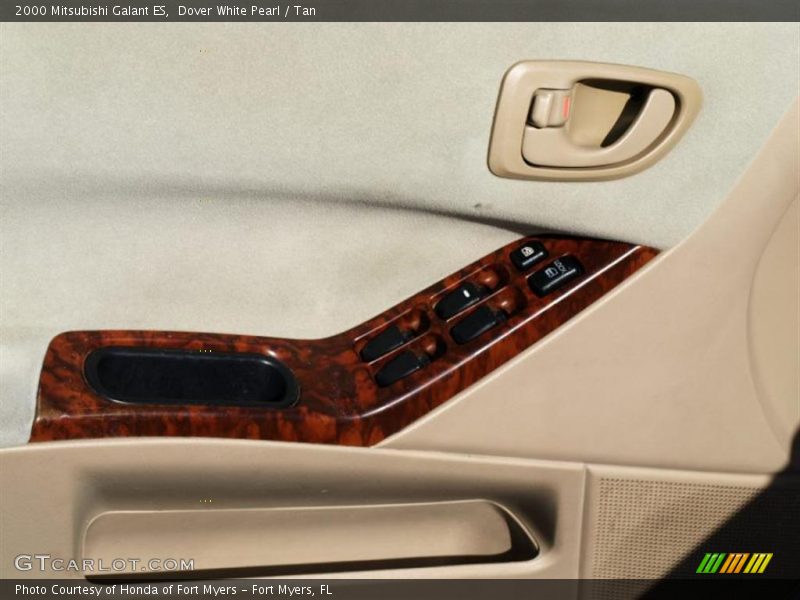 Dover White Pearl / Tan 2000 Mitsubishi Galant ES