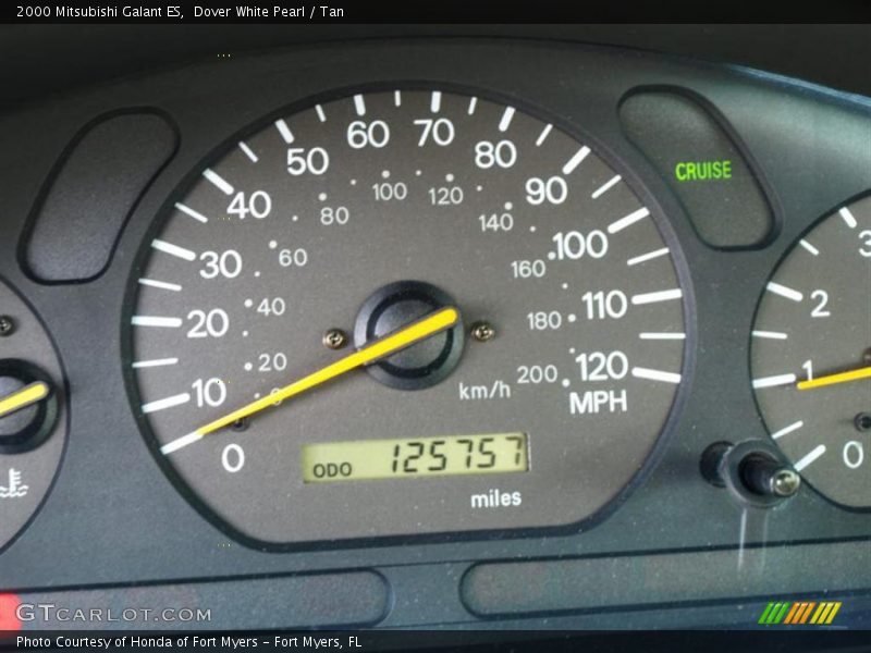 Dover White Pearl / Tan 2000 Mitsubishi Galant ES