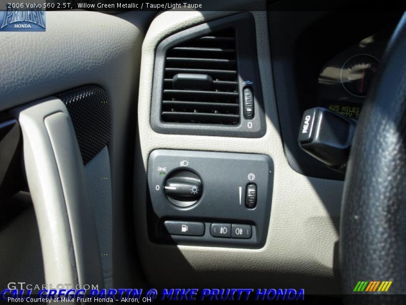 Willow Green Metallic / Taupe/Light Taupe 2006 Volvo S60 2.5T