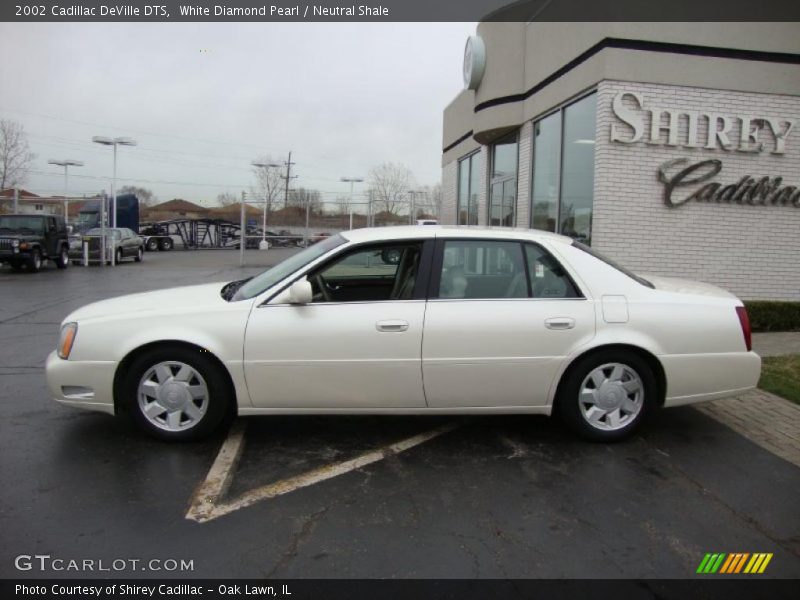 White Diamond Pearl / Neutral Shale 2002 Cadillac DeVille DTS