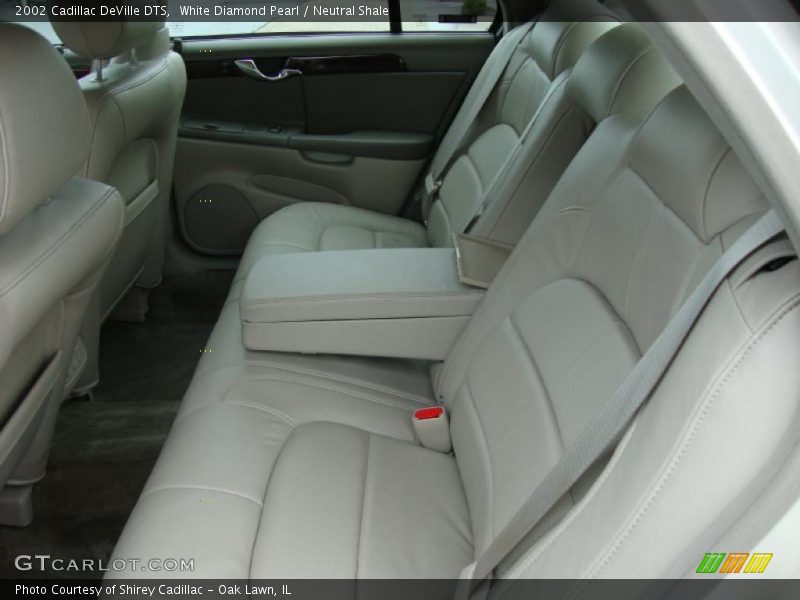 White Diamond Pearl / Neutral Shale 2002 Cadillac DeVille DTS