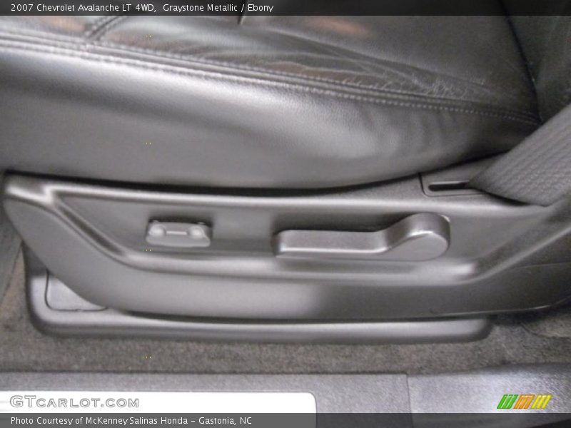 Graystone Metallic / Ebony 2007 Chevrolet Avalanche LT 4WD