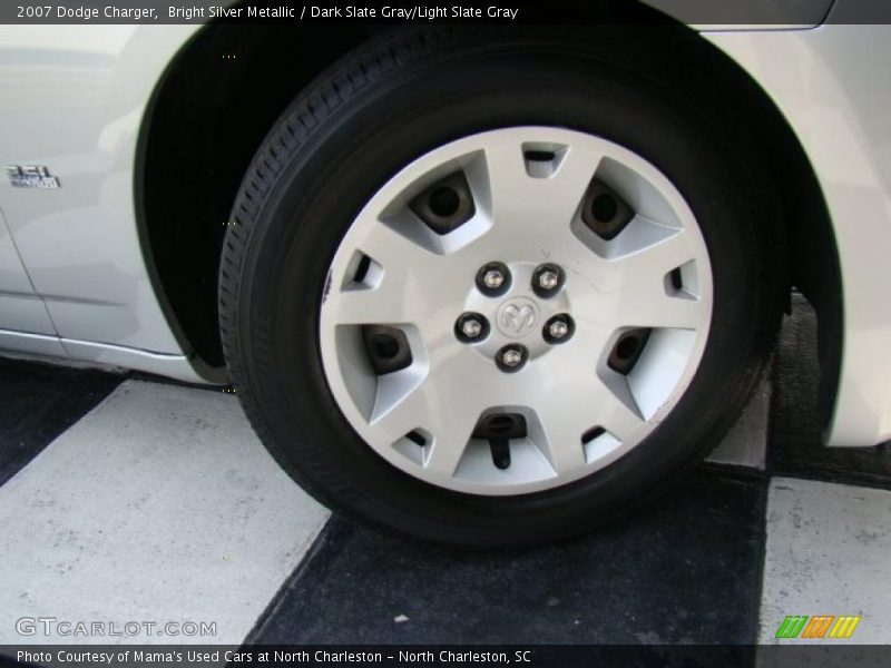 Bright Silver Metallic / Dark Slate Gray/Light Slate Gray 2007 Dodge Charger