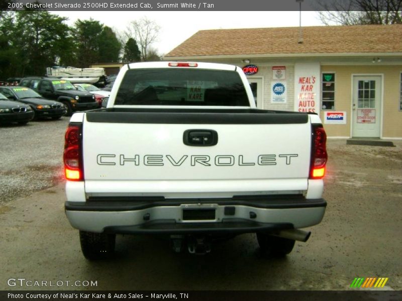 Summit White / Tan 2005 Chevrolet Silverado 2500HD Extended Cab
