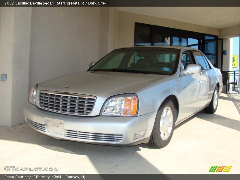 Sterling Metallic / Dark Gray 2002 Cadillac DeVille Sedan