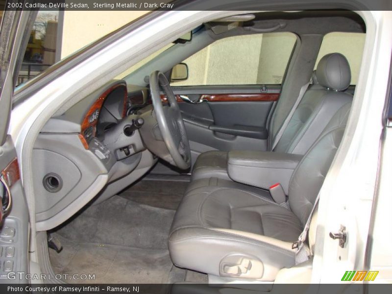 Sterling Metallic / Dark Gray 2002 Cadillac DeVille Sedan
