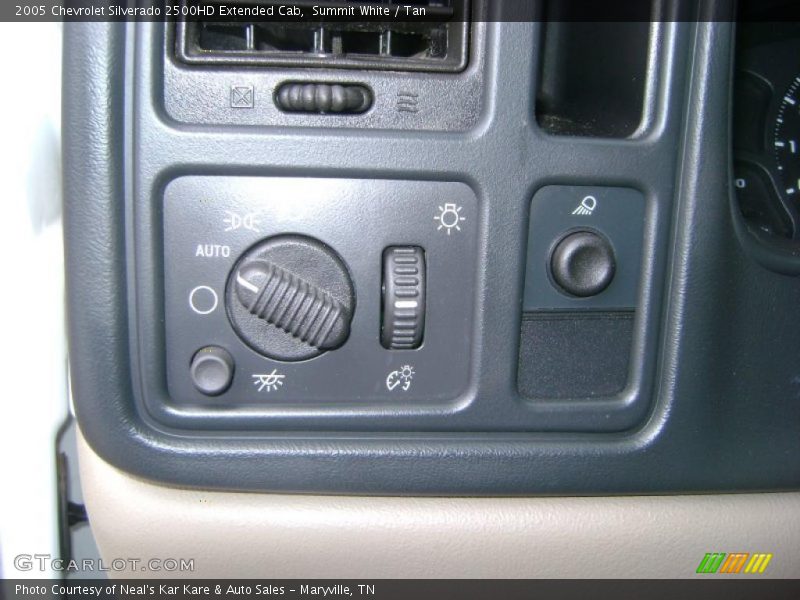 Summit White / Tan 2005 Chevrolet Silverado 2500HD Extended Cab