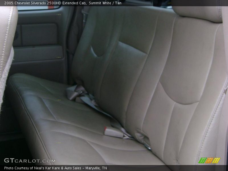 Summit White / Tan 2005 Chevrolet Silverado 2500HD Extended Cab
