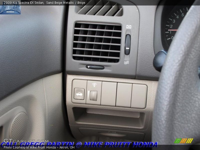 Sand Beige Metallic / Beige 2009 Kia Spectra EX Sedan