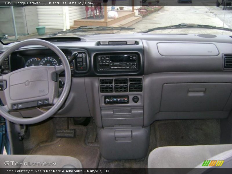 Island Teal Metallic / Gray 1995 Dodge Caravan SE