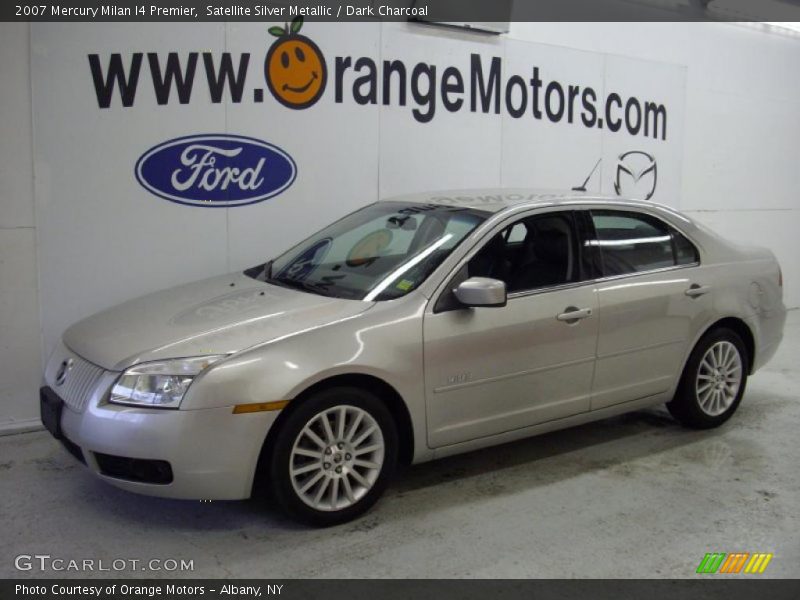 Satellite Silver Metallic / Dark Charcoal 2007 Mercury Milan I4 Premier