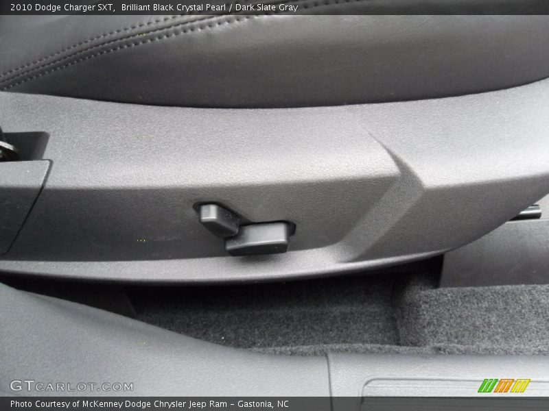 Brilliant Black Crystal Pearl / Dark Slate Gray 2010 Dodge Charger SXT